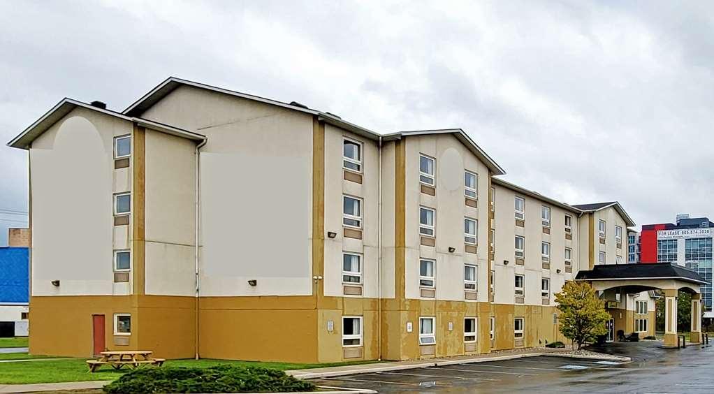 Quality Inn & Suites Grimsby Exterior foto