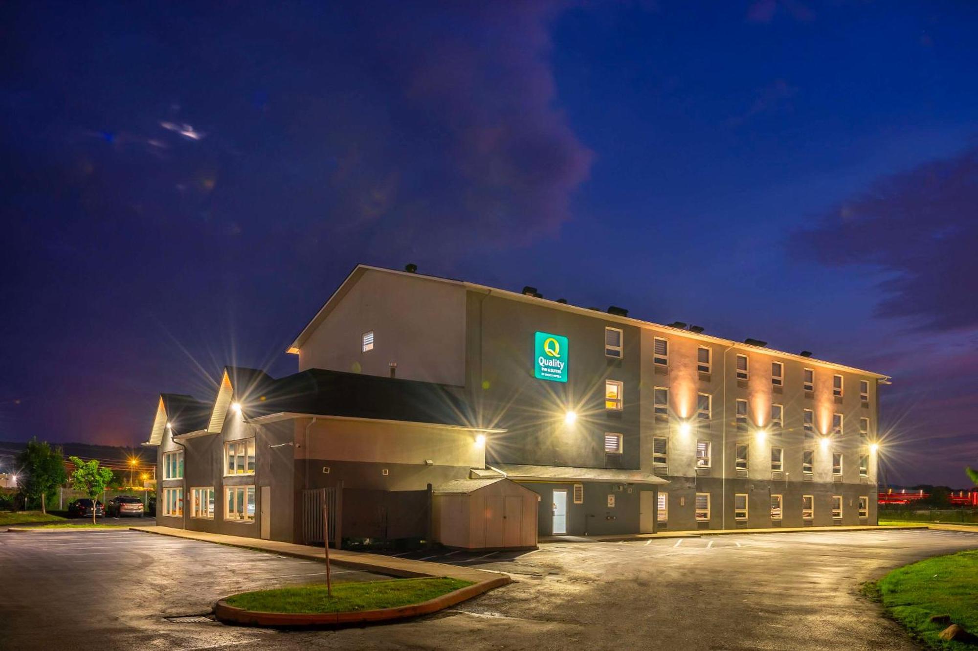 Quality Inn & Suites Grimsby Exterior foto