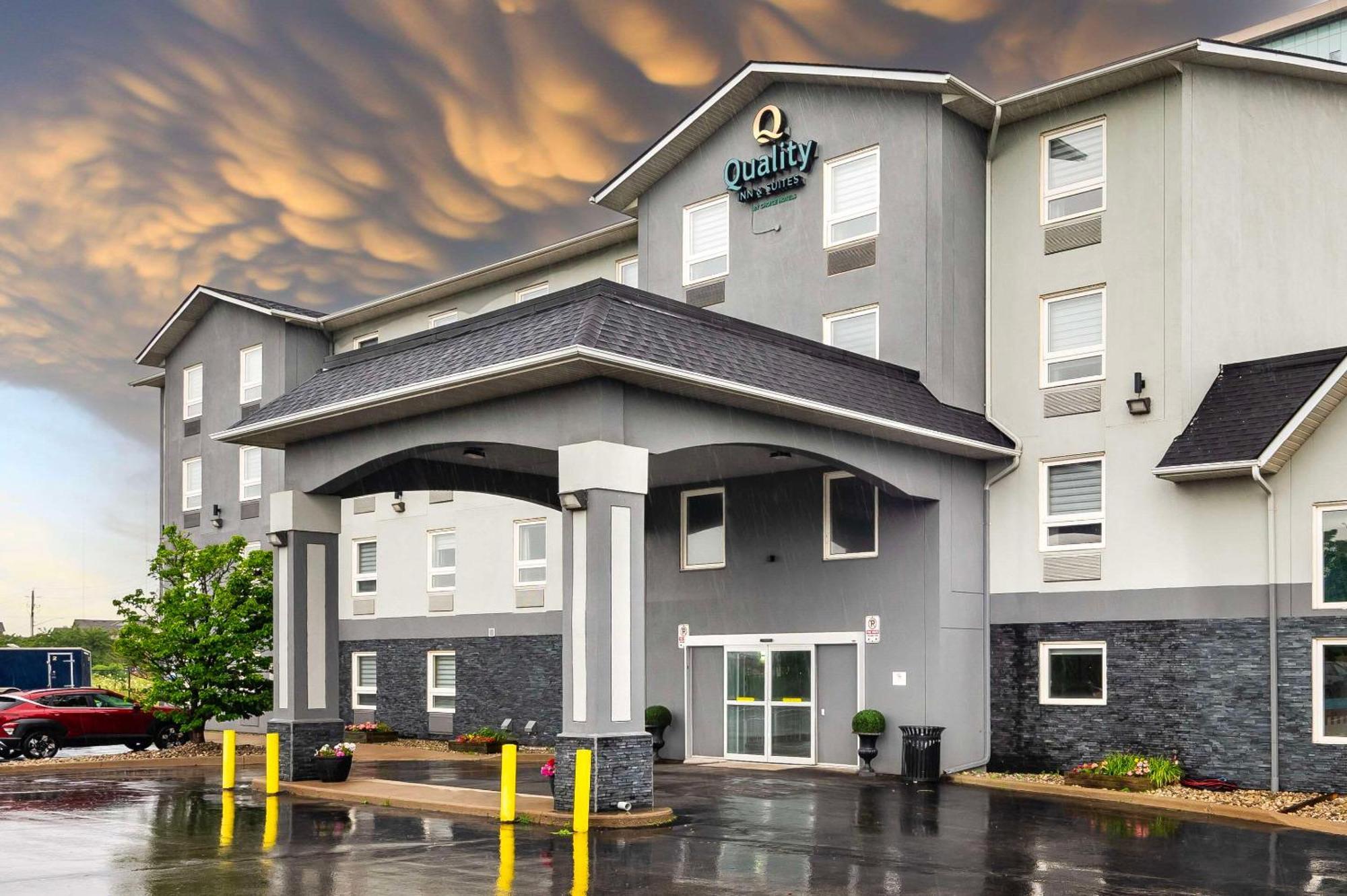 Quality Inn & Suites Grimsby Exterior foto